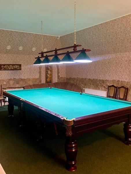 Golden Lion Hotel Boryspilʼ Dış mekan fotoğraf