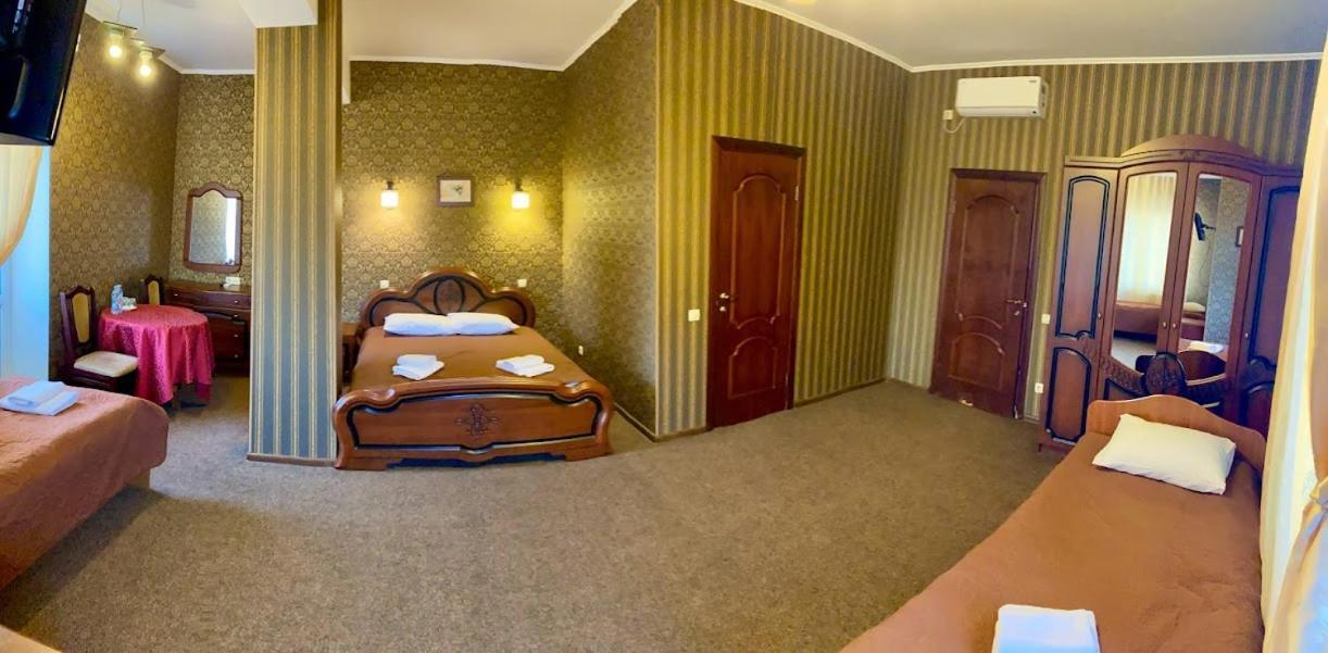 Golden Lion Hotel Boryspilʼ Dış mekan fotoğraf
