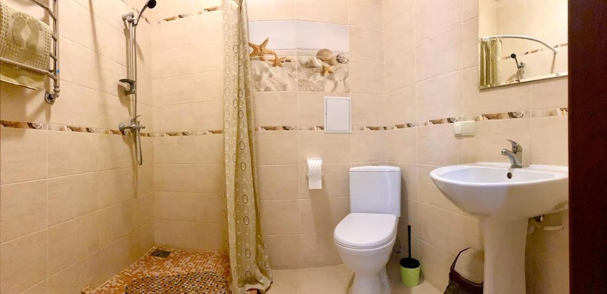 Golden Lion Hotel Boryspilʼ Dış mekan fotoğraf