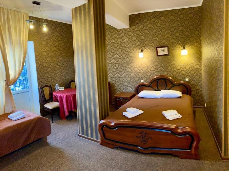 Golden Lion Hotel Boryspilʼ Dış mekan fotoğraf