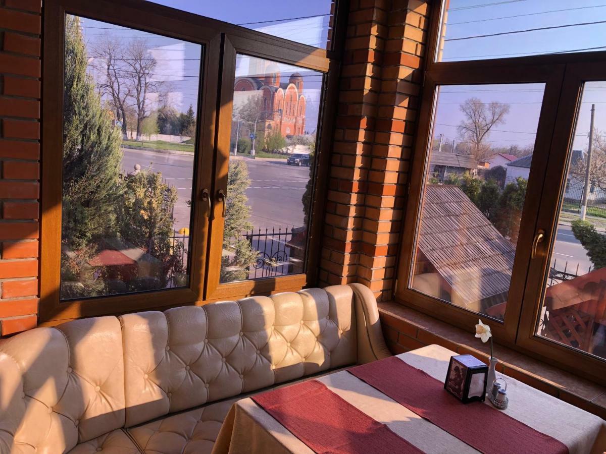 Golden Lion Hotel Boryspilʼ Dış mekan fotoğraf